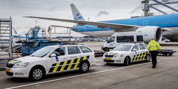 B 001 jpj douane schiphol cargo